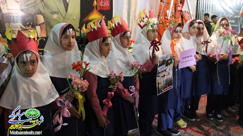 http://www.mobarakeh.ir/images/gallerys/nemayeshgah-atashneshani/p1col0kprt1g881u4319p215o11if8d.jpg